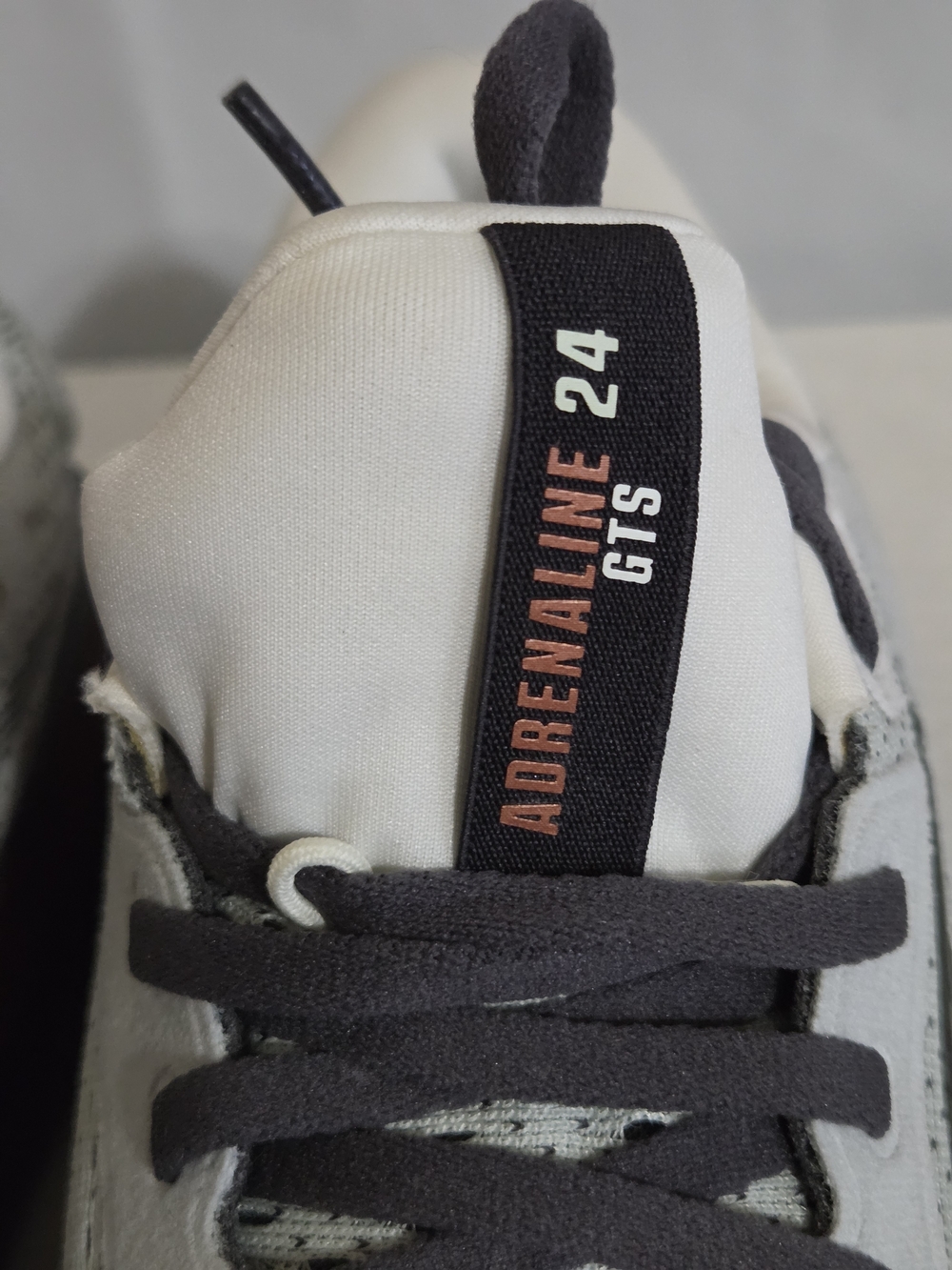 Brooks Adrenaline GTS 24 Running Shoes US Women Size 9 - Picture 12 of 13